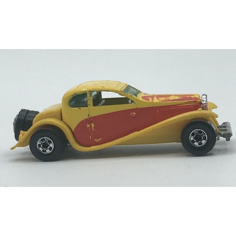 Mattel Hot Wheels Yellow & Red '37 Bugatti 1/64 Diecast Car‎ 1980